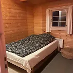 Charming Timber House With Sauna Near Сasa de vacaciones Stege
