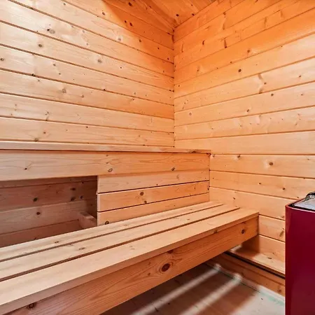 Charming Timber House With Sauna Near スタイ