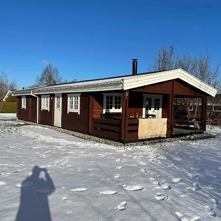 Charming Timber House With Sauna Near بيت للعطل *