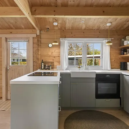 Houten Met Sauna Bij * Stege