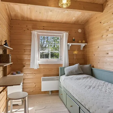 Houten Met Sauna Bij Stege