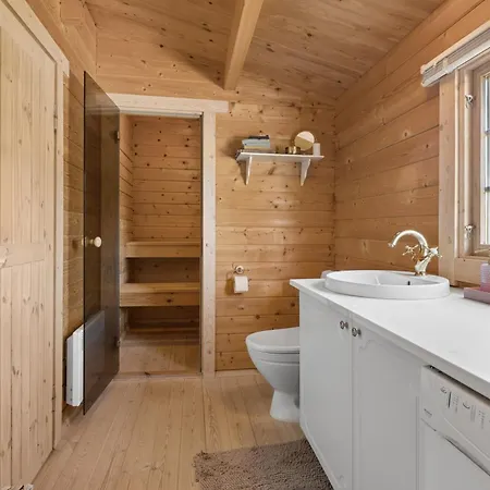 Houten Met Sauna Bij Vakantiehuis Stege