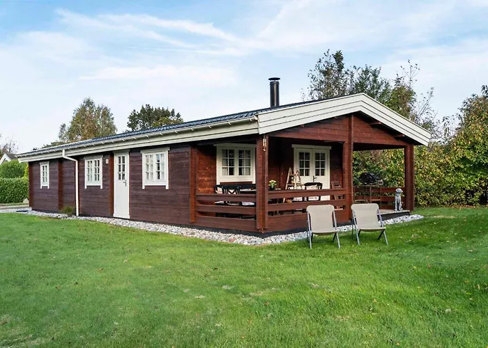 Charming Timber House With Sauna Near بيت للعطل *