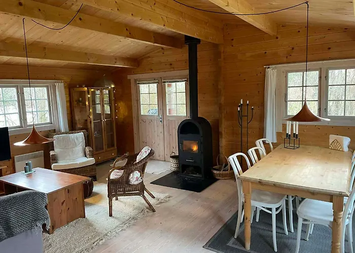 Charming Timber House With Sauna Near * شتايغ