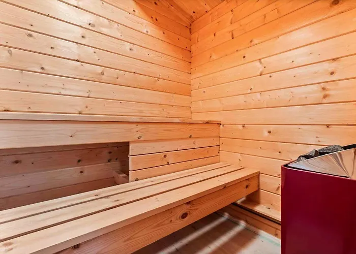Charming Timber House With Sauna Near شتايغ